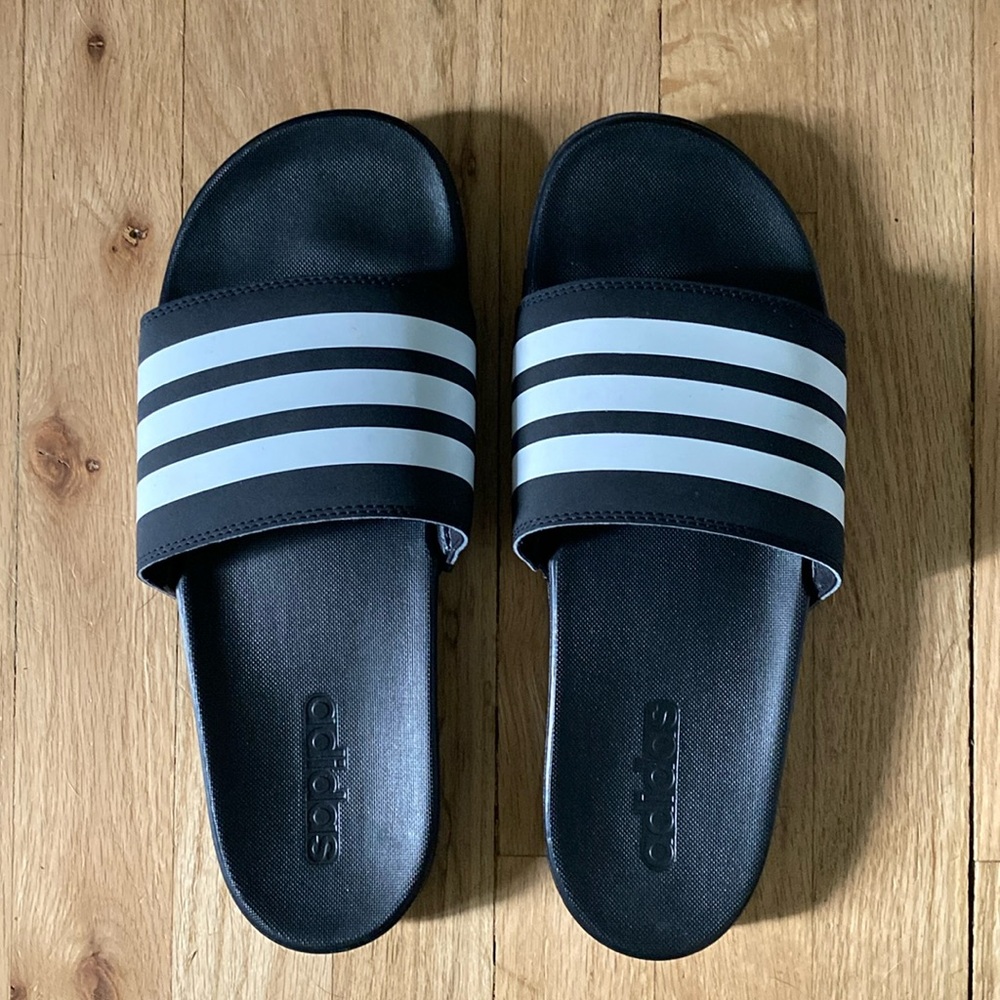 NWOT Adidas Adilette Comfort Slides